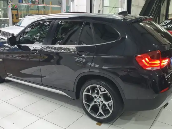 BMW-X1-3.0 24V GASOLINA XDRIVE28I 4P AUTOMÁTICO BMW-X1-2011