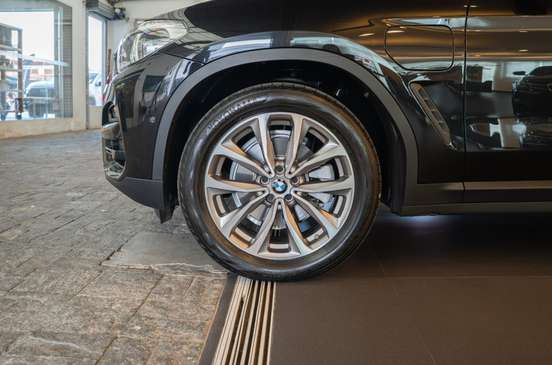BMW-X3-2021