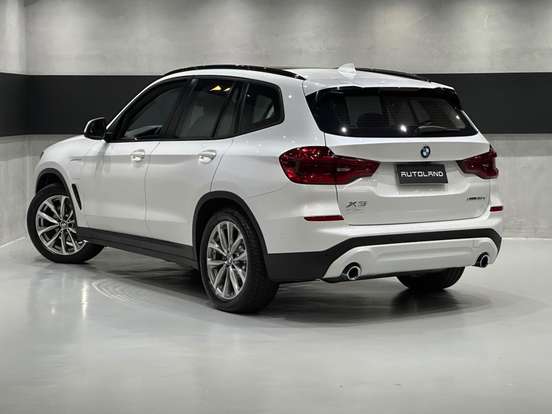 BMW-X3-2021