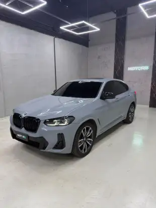 BMW-X4-2021