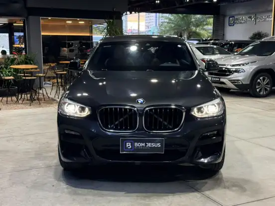 BMW-X4-2021