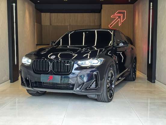 BMW-X4-2022