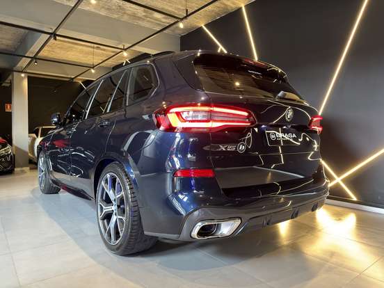 BMW-X5-2022