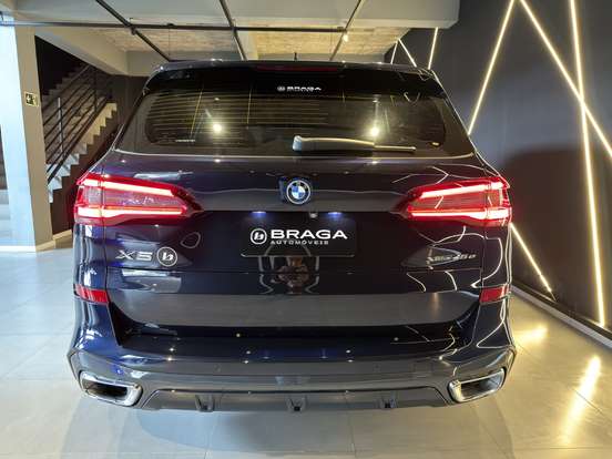 BMW-X5-2022
