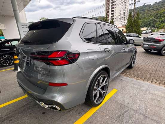 BMW-X5-3.0 I6 TURBO HÍBRIDO XDRIVE50E M SPORT AUTOMÁTICO BMW-X5-2024