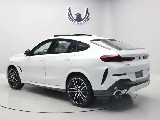 BMW-X6-3.0 TWINPOWER GASOLINA XDRIVE40I M SPORT AUTOMÁTICO BMW-X6-2024