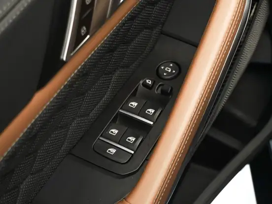 BMW-X6-4.4 V8 BITURBO GASOLINA M COMPETITION AUTOMÁTICO BMW-X6-2023