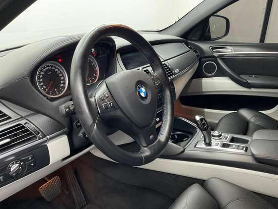 BMW-X6-4.4 M 4X4 COUPÉ V8 32V BI-TURBO GASOLINA 4P AUTOMÁTICO BMW-X6-2011