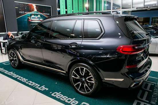 BMW-X7-2019