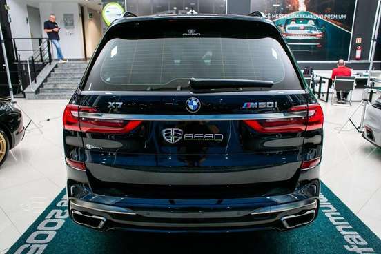 BMW-X7-2019