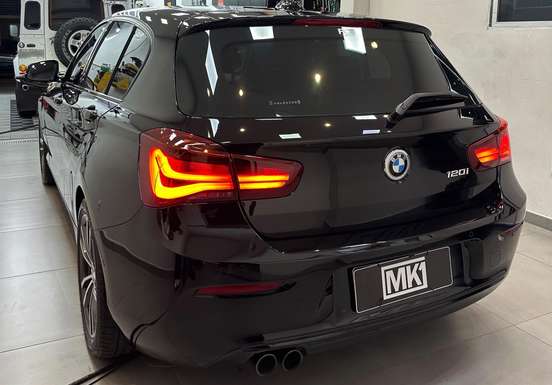 BMW-120i-2018