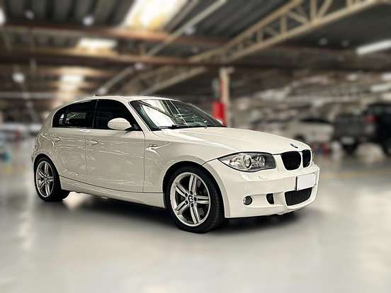 BMW-130i-2009