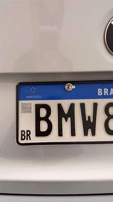 BMW-320i-2013