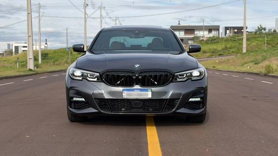 BMW 320i 2.0 16V TURBO GASOLINA M SPORT AUTOMÁTICO