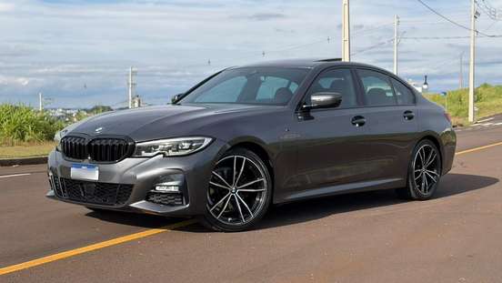 BMW-320i-2020