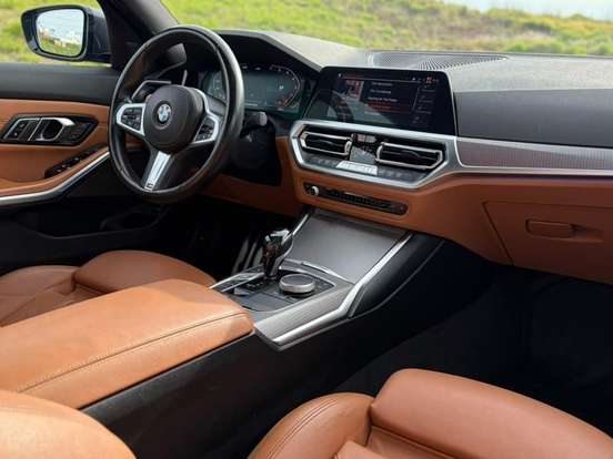 BMW-320i-2.0 16V TURBO GASOLINA M SPORT AUTOMÁTICO BMW-320i-2020
