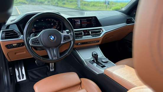 BMW-320i-2020