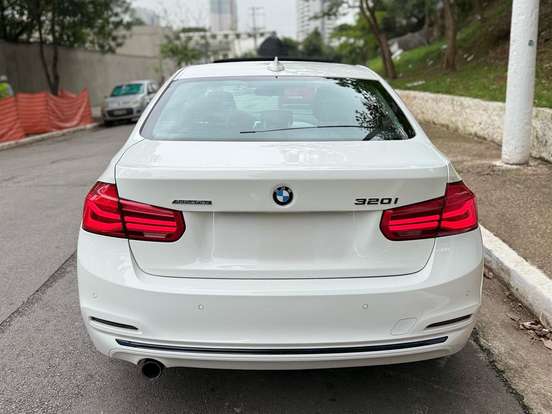 BMW-320i-2.0 SPORT GP 16V TURBO ACTIVE FLEX 4P AUTOMÁTICO BMW-320i-2016