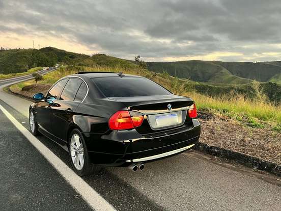 BMW-325i-2008