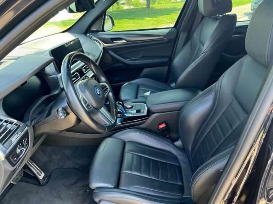BMW-iX3-2022