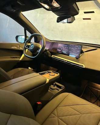 BMW-iX-2022