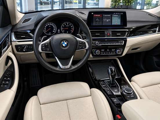 BMW-X1-2.0 16V TURBO ACTIVEFLEX SDRIVE20I X-LINE 4P AUTOMÁTICO BMW-X1-2021