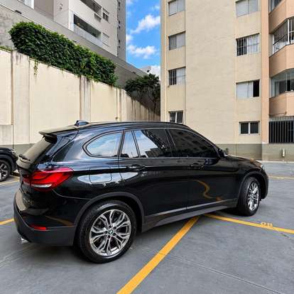 BMW-X1-2.0 16V TURBO ACTIVEFLEX SDRIVE20I X-LINE PLUS 4P AUTOMÁTICO BMW-X1-2021