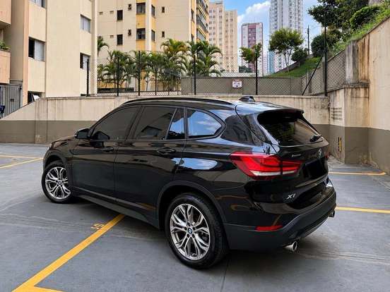 BMW-X1-2.0 16V TURBO ACTIVEFLEX SDRIVE20I X-LINE PLUS 4P AUTOMÁTICO BMW-X1-2021