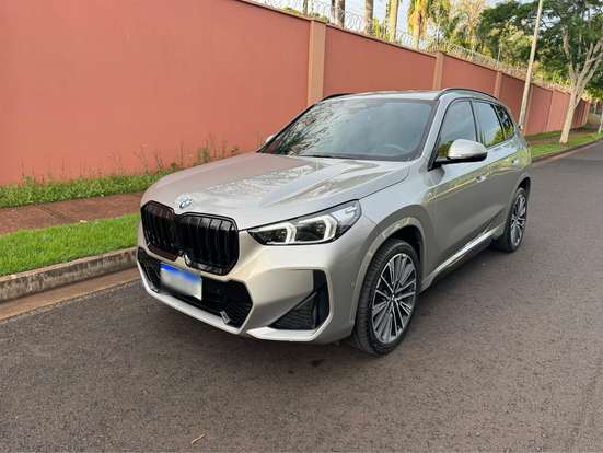 BMW-X1-2024