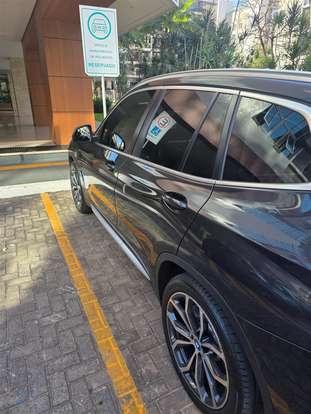 BMW-X3-2021
