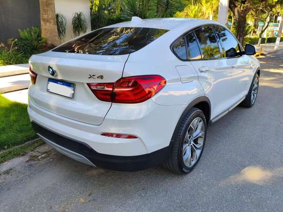 BMW-X4-2017