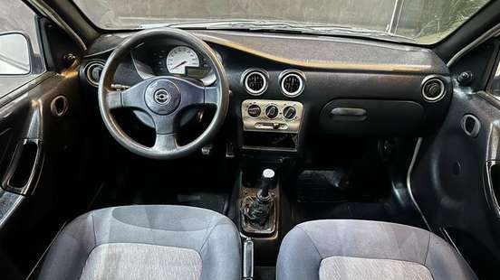 CHEVROLET-CELTA-2002