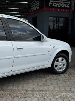 CHEVROLET-CLASSIC-2011