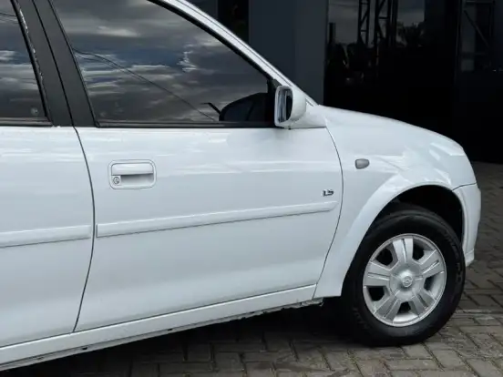 CHEVROLET-CLASSIC-1.0 MPFI LS 8V FLEX 4P MANUAL CHEVROLET-CLASSIC-2011
