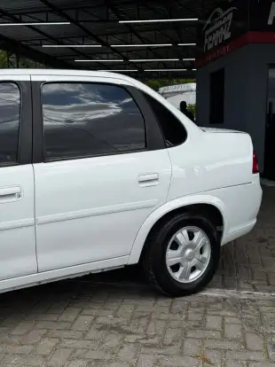 CHEVROLET-CLASSIC-2011