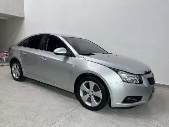 CHEVROLET-CRUZE-2013