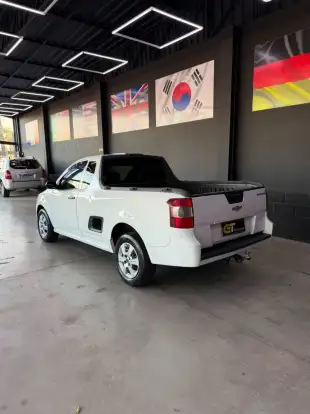 CHEVROLET-MONTANA-2016