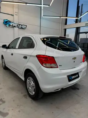 CHEVROLET-ONIX-1.0 MPFI LS 8V FLEX 4P MANUAL CHEVROLET-ONIX-2015