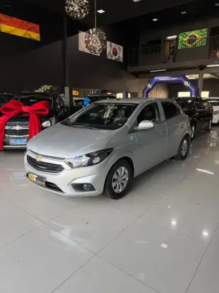 CHEVROLET-ONIX-2018