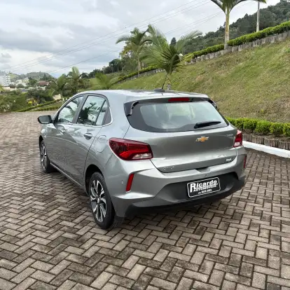 CHEVROLET-ONIX-2024