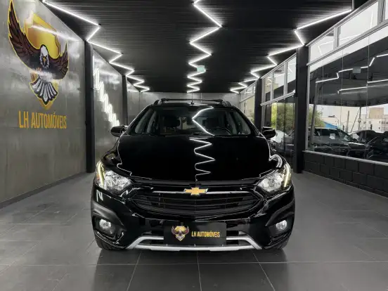 CHEVROLET-ONIX-1.4 MPFI ACTIV 8V FLEX 4P AUTOMÁTICO CHEVROLET-ONIX-2017