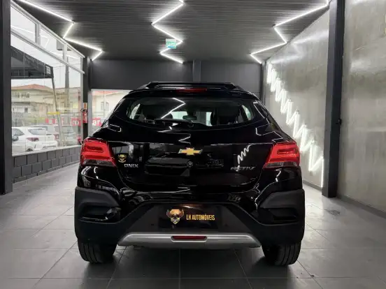 CHEVROLET-ONIX-2017