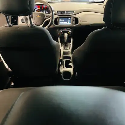 CHEVROLET-ONIX-2018