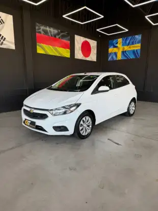 CHEVROLET-ONIX-1.4 MPFI LT 8V FLEX 4P AUTOMÁTICO CHEVROLET-ONIX-2017