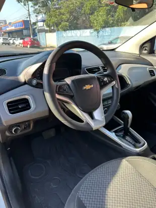 CHEVROLET-ONIX-2017