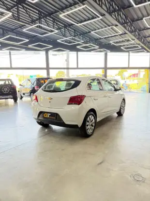 CHEVROLET-ONIX-2017