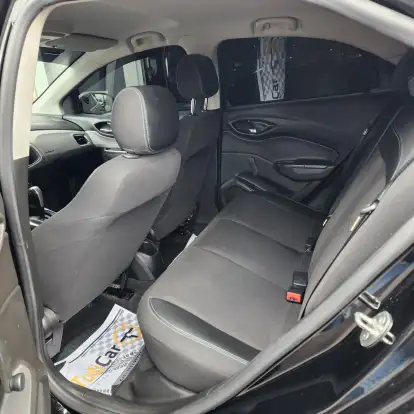 CHEVROLET-ONIX-2018