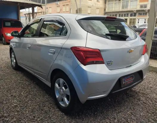 CHEVROLET-ONIX-2019