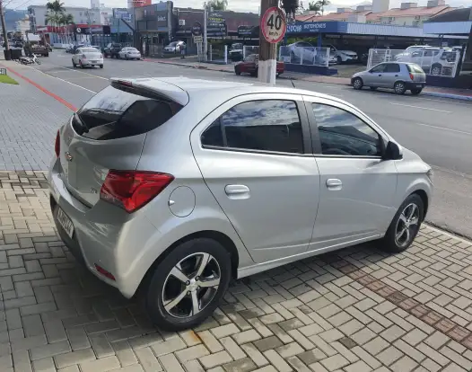 CHEVROLET-ONIX-2019