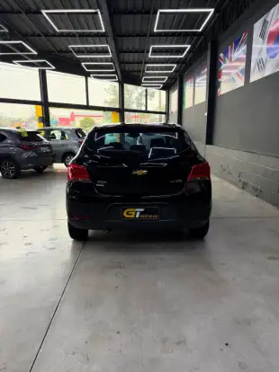 CHEVROLET-ONIX-1.4 MPFI LTZ 8V FLEX 4P MANUAL CHEVROLET-ONIX-2018